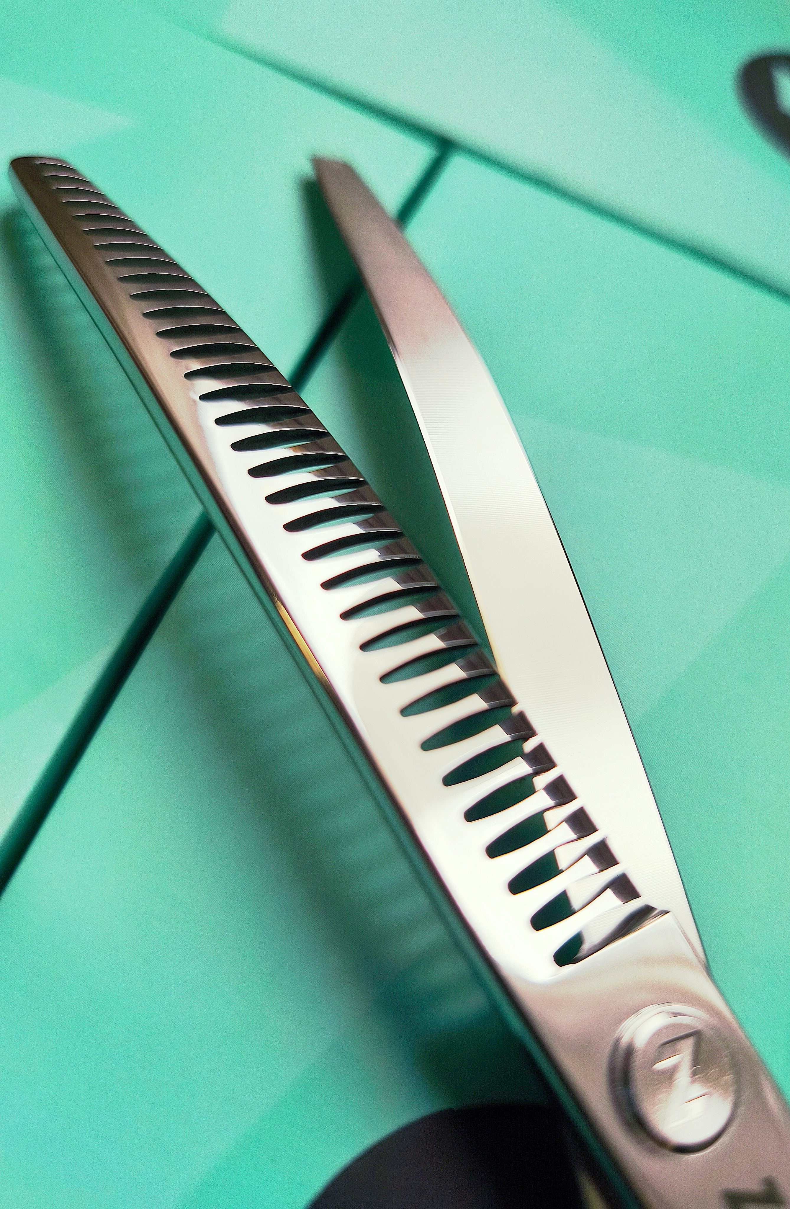 Zora Pet Grooming Curved Blender Shear - Model A-7533C