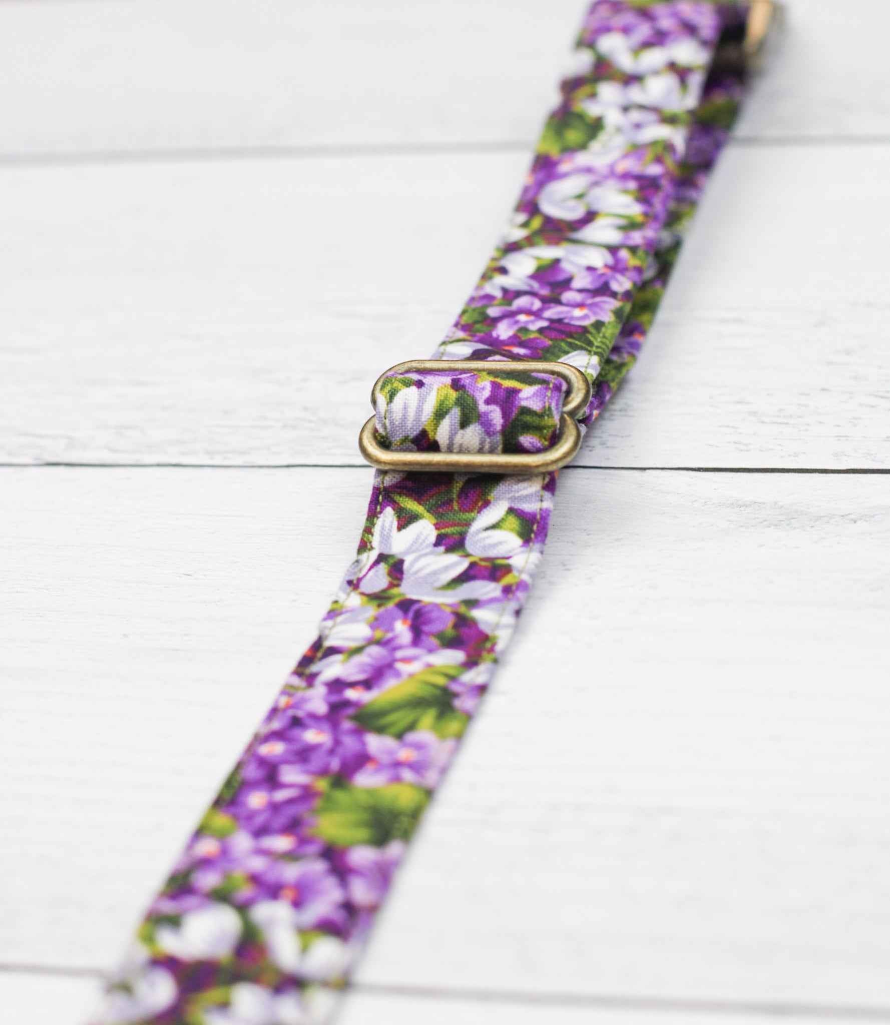 Violet Grove Collar